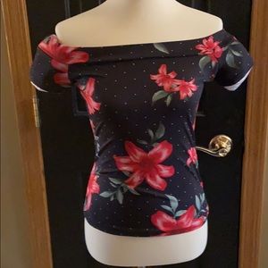 NWT Guess Floral Top